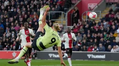 VIDEO: Haaland nožnicami vystrihol tri body pre City. Trápenie Chelsea pokračuje aj bez Pottera
