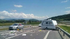 Tragická nehoda na Liptove: Odpojený príves stál nevinného vodiča život