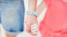 Facebookové fotky dvojročnej dcérky pridal na pornostránku. Do väzenia nepôjde