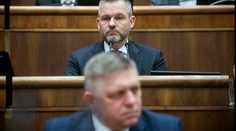 Prieskum dôveryhodnosti: Pellegrini sa vzdialil Ficovi, výrazný skok jedného z opozičných lídrov