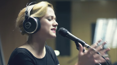 Emma Drobná prespievala známy slovenský hit. Jedným slovom pecka