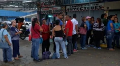 Ľudia vo Venezuele nemajú, čo jesť a búria sa. Prezident sa im vyhráža zavretím