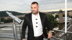 Tvrdá rana pre rodinu Karlosa Vémolu. Okrem neho má koronavírus aj dcérka Lili