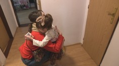 Pred rokom sa na nás obrátila zúfalá mama malej Sárky so skoliózou. Boli sme sa pozrieť, ako sa jej darí