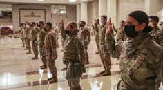 Kapitol chráni 25-tisíc vojakov. Bezpečnosť preveril generál, ktorý velil zásahu po hurikáne