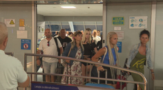 Frustrovaní, no šťastní, že sú konečne doma. Dvesto Slovákov čakalo na odlet z Turecka 25 hodín