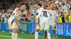 VIDEO: Tri neuznané góly, penalta i prerušenie kvôli bleskom. Nemci porazili Dánov v zápase, ktorý mal všetko