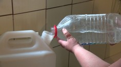 Doma sa nesprchovali už celé mesiace. Prístup k vode na Slovensku stále nie je samozrejmosť