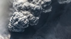 Oblak popola z ruskej sopky Šiveluč ochromil leteckú dopravu na Aljaške, zrušili niekoľko letov