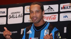 Ronaldinhovi nariadil súd domácu väzbu v hoteli v Asuncione