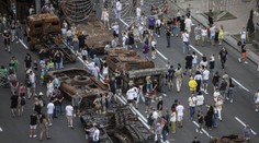 Hlavný kyjevský bulvár lemuje zničená ruská technika. Nie je to náhoda, má to významnú symboliku