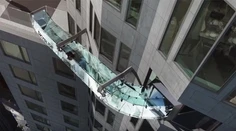 Mrakodrap v USA ponúkne adrenalínový zážitok. Šmykľavka vo výške 305 metrov