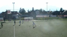 Z okresných futbalových trávnikov: Famózny gól z vlastnej polovice ihriska