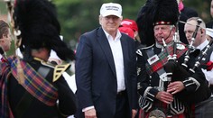 Nový prieskum v USA ukázal, že Trumpovi klesá podpora