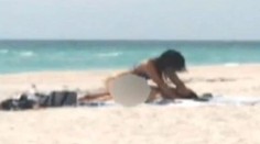 Sex na pláži za bieleho dňa. Dvojicu zatkla polícia