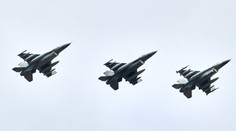 VIDEO: Stíhačky F-16 smerujú na Slovensko. Takto vzlietli z USA