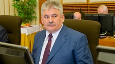 SaS a OĽaNO-NOVA chcú odvolať Richtera pre Čistý deň