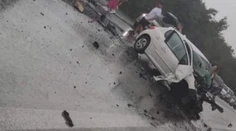 Čelnú zrážku dvoch áut za Moldavou nad Bodvou neprežila jedna osoba