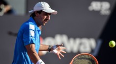 VIDEO: Cuevas mal na krku súperov mečbal, no nervózny nebol. Odvrátil ho takouto lahôdkou