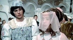 Psychológ vysvetlil, prečo sa nám nikdy nezunujú vianočné rozprávky