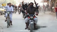 Krutí islamisti: Väzňa dokopali na smrť, mŕtvolu potom vliekli ulicami