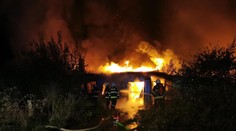 V noci zhorela unimobunka v Dúbravke, pri požiari prišli o život tri osoby