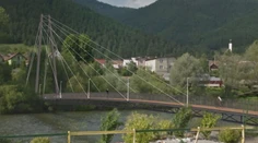 Cez Váh stavajú novú lávku. Bude sa podobať na bratislavský Most SNP