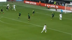 Neuveriteľná strela: Perišič trafil jednou ranou všetky tri žrde (video)