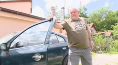 Muž z Handlovej tvrdí, že mu známa ukradla z dvora auto