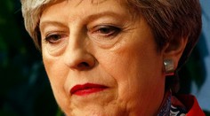 Voľby v Británii sa skončili debaklom. Mayová síce vyhrala, ale stratila väčšinu