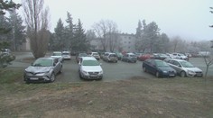 Nitrania zrejme prídu o bezplatné parkovisko. Namiesto neho by na ňom mali vyrásť byty