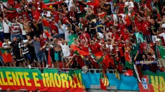 Obavy z Delta variantu: Slovákom, ktorí boli na štadióne v Budapešti, preplatí štát PCR test