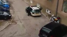 Toto ešte policajti nezažili. Stali sa obeťami kuriózneho útoku