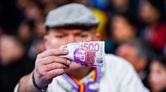 Na účet exrozhodcu odišlo 6 miliónov. Arbitrov sme nikdy nekupovali, bráni klub prezident Barcelony