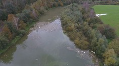 Smutný pohľad na nádrž Ružiná. Dobrovoľníkov prekvapilo, v akom žalostnom stave ju našli