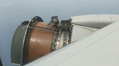 Chvíle strachu. Cestujúci sa s hrôzou dívali, ako lietadlu odpadáva kryt z motora