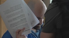 Muž, ktorý na zábave v Horovciach zabil dvoch chlapcov, na súde prvýkrát ukázal svoju tvár