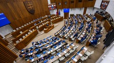 Voľby by vyhral Smer, SNS pred bránami parlamentu, ukázal najnovší prieskum