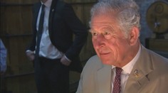 Oči Britov sa už upierajú k novému kráľovi. Hovorilo sa o ňom, že by sa trónu mohol vzdať