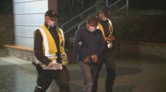 Na východe opäť vyčíňal opitý vodič. Rozbil policajné auto a skoro zrazil policajta