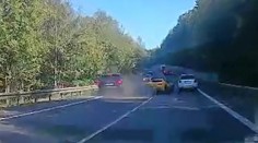 Pretekali sa na luxusných autách. V plnej rýchlosti vpálili do Fabie a zabili otca rodiny