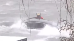 VIDEO: Tragédia v Niagarských vodopádoch. Žena s autom vošla do mrazivej vody, zachrániť sa ju nepodarilo