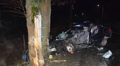 Tragická nočná nehoda pri Čadci. Muž (†28) neprežil náraz do stromu