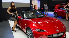 Briti už cíta dôsledky brexitu, viac stoja autá i koberce