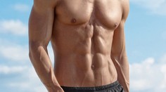 Tento sexy model si zahrá v seriáli Chlapi neplačú!