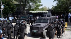 Pakistanského expremiéra Chána zadržali na súde, kde ho mali vypočúvať pre korupciu