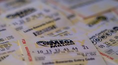 Padol jeden z najvyšších jackpotov v histórii. Svet má nového miliardára