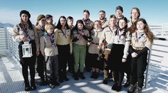 Betlehemské svetlo na Lomnickom štíte. Skauti si užili pravú zimu a unikátne výhľady