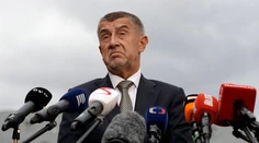 V Česku plánujú zrušiť povinné rúška v priebehu júna
