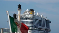 Tisícky turistov uviazli pre koronavírus na výletnej lodi v Taliansku